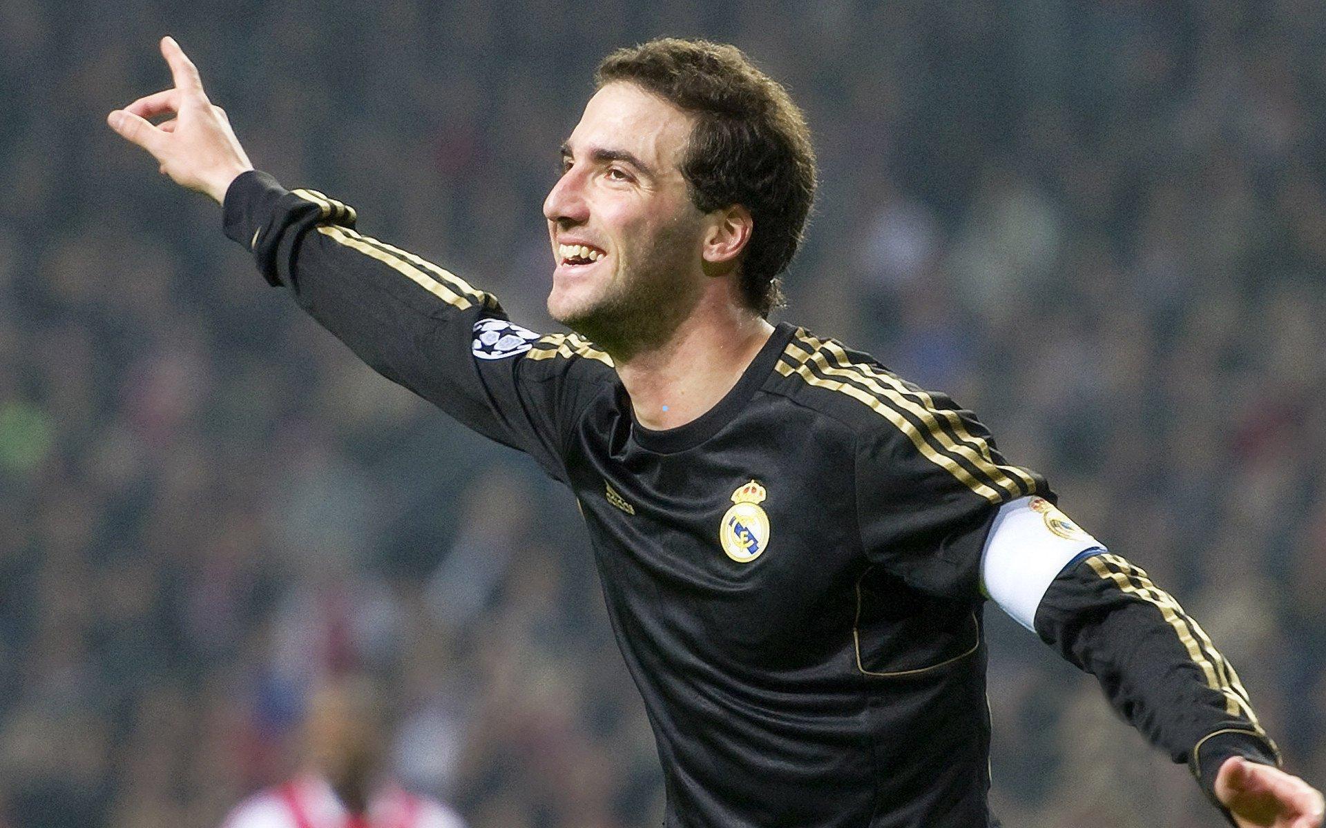 【开云】乌拉圭国脚丰塞卡转会僵局落幕 砍树策略终结迈阿密国际之梦