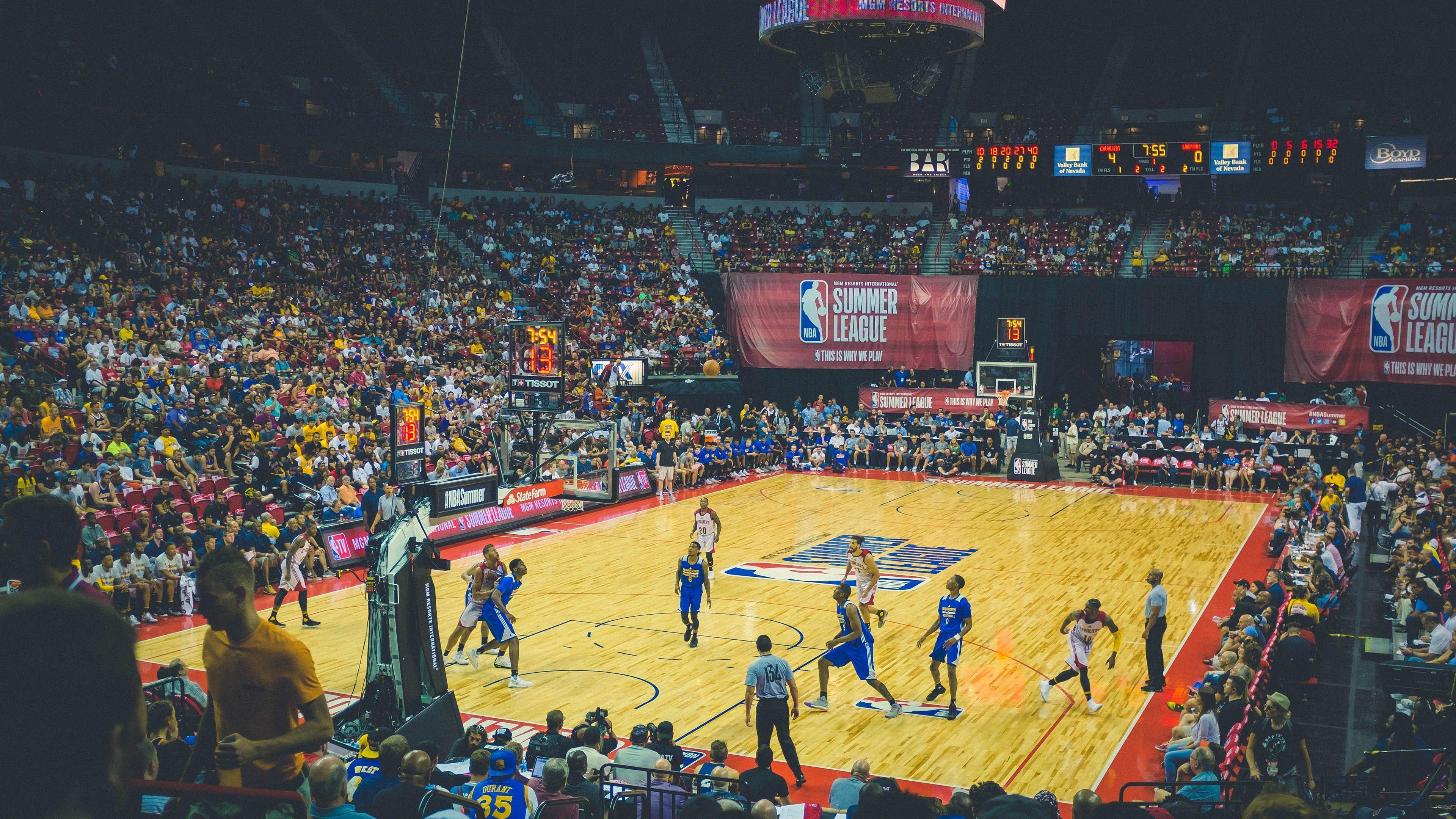 勇士与国王达成重磅交易，库明加改披国王战袍，威少有望奔赴金州联手库里重塑联盟格局